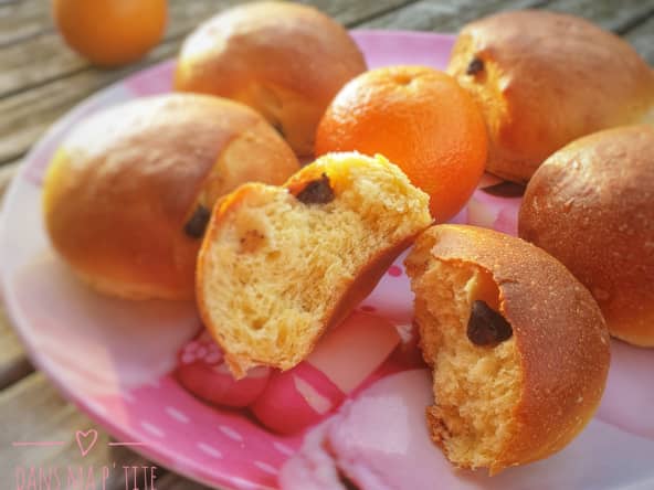 Briochettes aux clémentines et pépites de chocolat