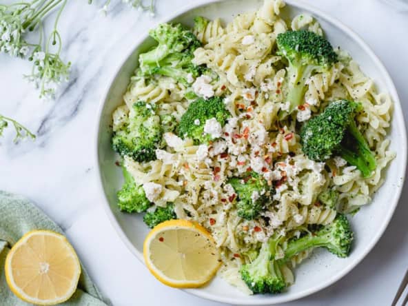 Pâtes au brocoli, feta et citron
