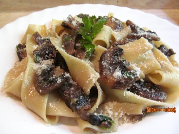 Pappardelles aux champignons et à l'ail