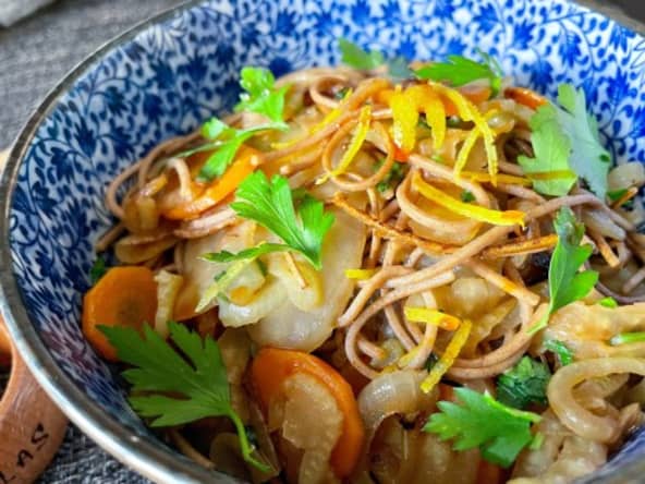 Wok de soba au fenouil