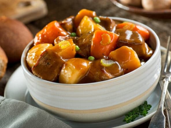 Ragoût d'agneau aux carottes et pommes de terre