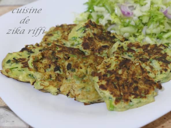 Crêpettes aux courgettes, aux pommes de terre et au parmesan