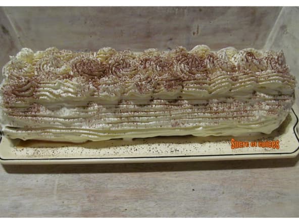 Bûche facile sans cuisson façon tiramisu pour noël