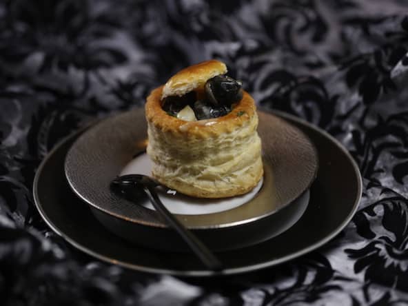 Croustade d'escargots aux légumes et brisures de truffe