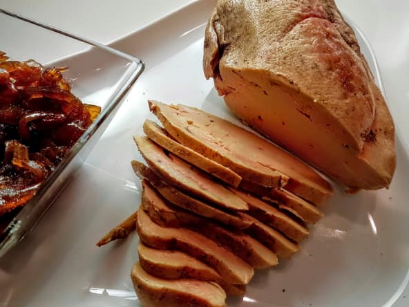 Foie gras confit au sel fait maison