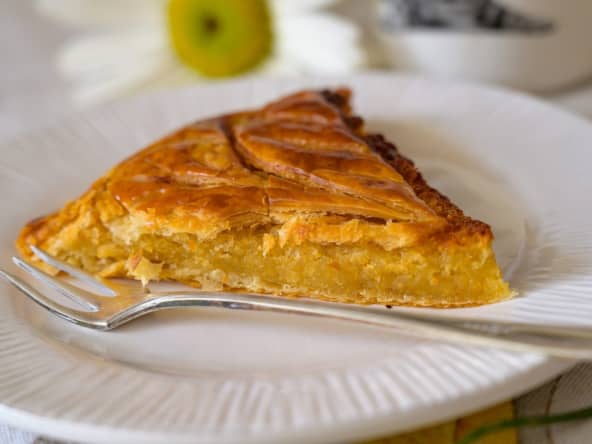Galette des Rois à la fleur d'oranger et au miel