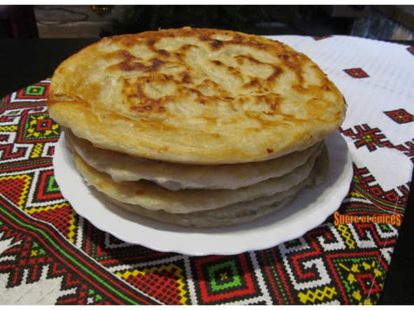 Galettes à la feta cuites à la poêle