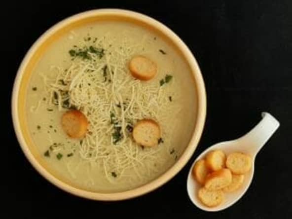 Soupe d'hiver aux chou pointu, poireau et pomme de terre