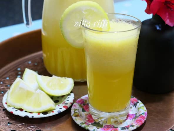 Smoothie onctueux au citron et au melon d'hiver