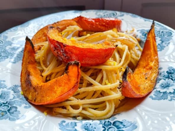 Linguine aux oignons et potimarron rôti