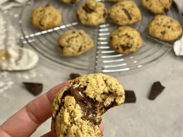 Cookies protéinés aux pépites de chocolat noir