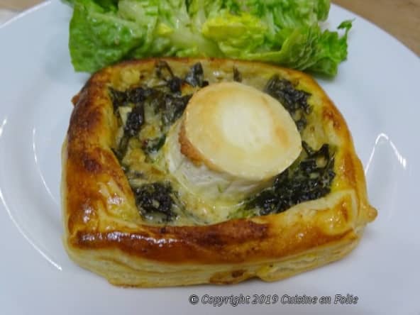 Feuilletés au chèvre et fanes de navets