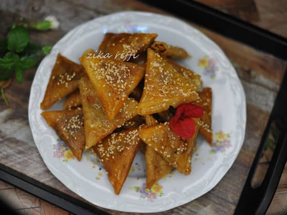 Samsa aux noix et au miel