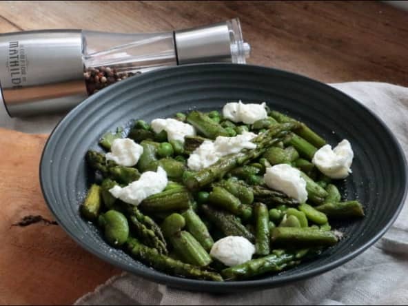 Légumes verts printaniers à la mozzarella