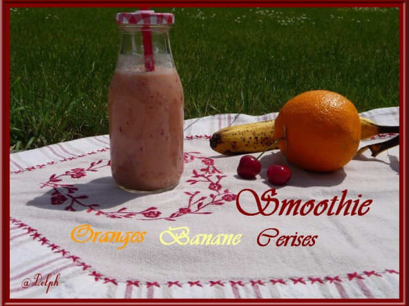 Smoothie oranges-banane-cerises