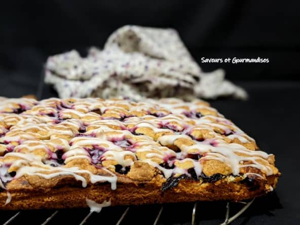 Barres crumble glacées aux myrtilles
