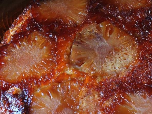 Gâteau renversé à l'ananas parfumé au rhum arrangé