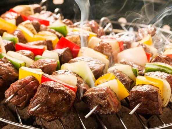 Brochettes de bœuf cuites au four