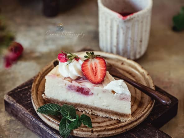 Cheesecake aux fraises facile et coulis de framboise