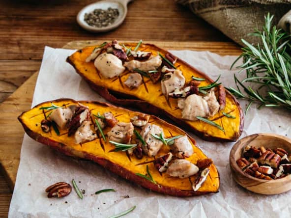 Patate douce rôtie, foie de morue fumé, noix de pécan