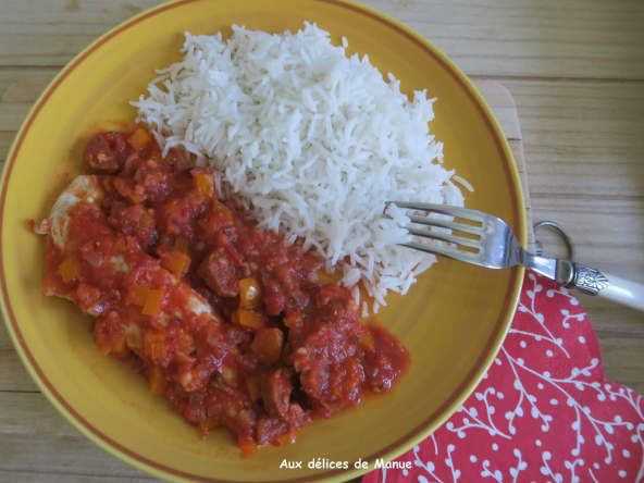 Blancs de poulet à  la sauce tomate épicée au chorizo et poivron