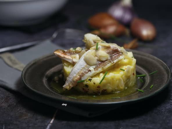 Filets de grondin écrasée de pommes de terre et beurre aux amandes