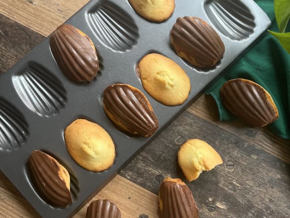 Madeleines en coque de chocolat inratable