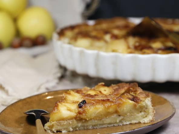 Tarte aux pommes et crème noisette au macvin