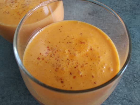 Soupe froide aux poivrons grillés