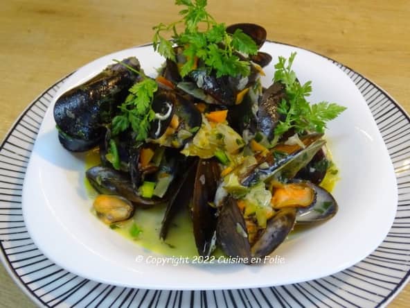 Moules marinières aux fines herbes