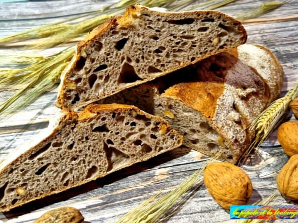Pain de campagne aux noix