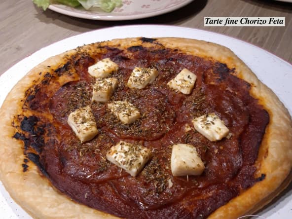 Tarte fine chorizo feta - une recette facile et délicieuse