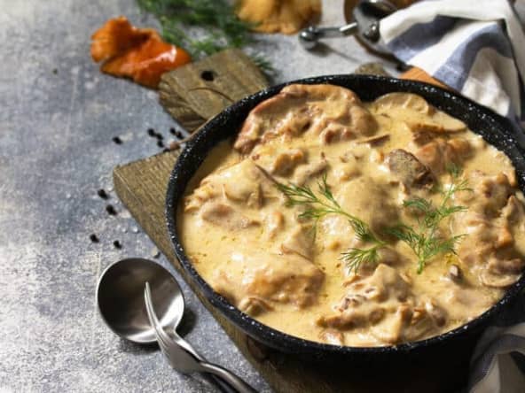 Poulet aux champignons, moutarde et yaourt