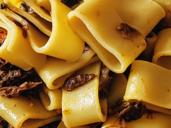 Cuisiner les restes : Pâtes au ragoût de sanglier