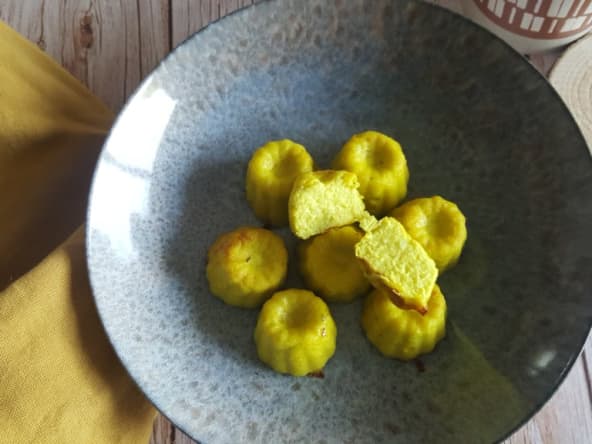 Cannelés de chou-fleur au parmesan et curcuma