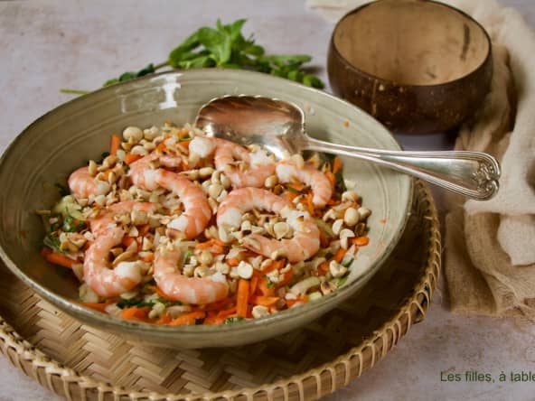 Salade de papaye verte aux crevettes "Niom Lorhong"