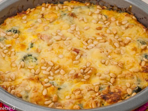Quiche sans pâte aux épinards et lardons comme un flan