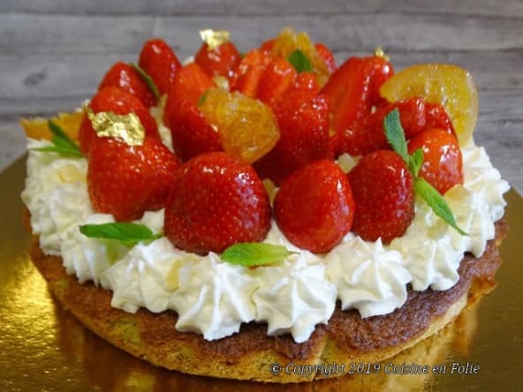 Gâteau facile aux fraises, noisettes, citron et clémentines confites