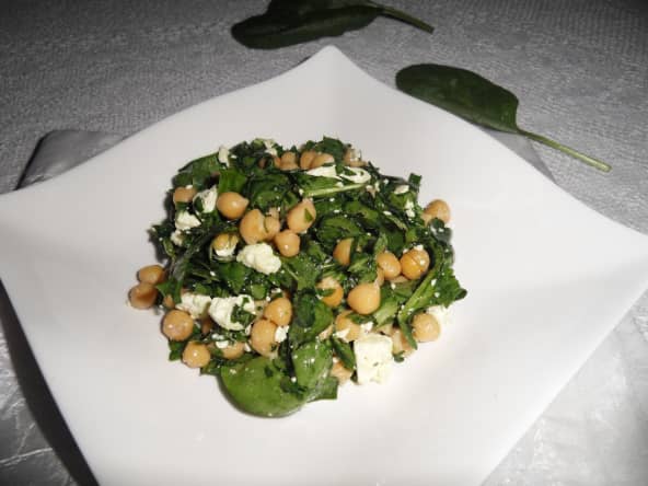 Salade épinards, pois chiches et fromage feta