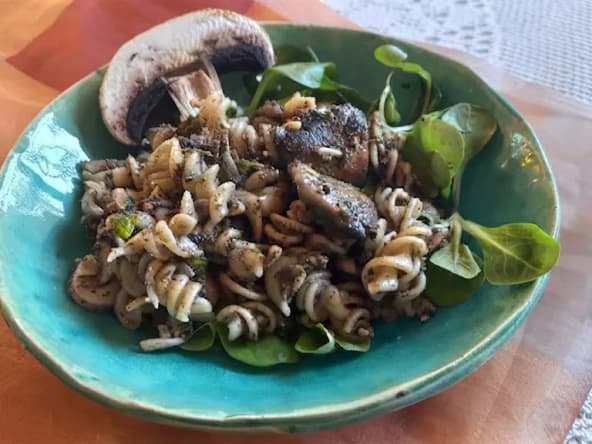 Pasta al pesto di funghi