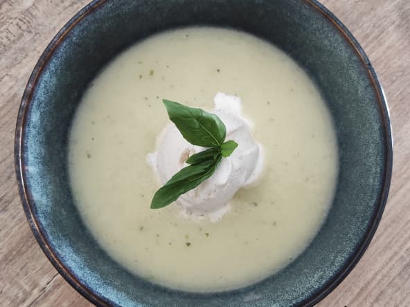 Gaspacho d’ananas basilic