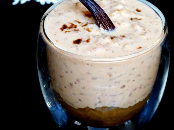 Dessert : riz au lait au sucre muscovado et à la rhubarbe