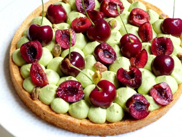 Pâtisserie : tarte cerises et pistaches