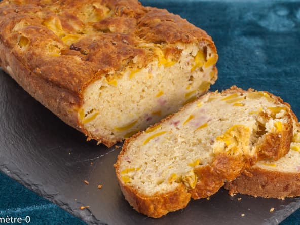 Cake courgette, jambon, emmental