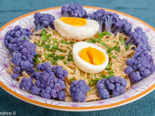 Pâtes aux chou fleur violet, œuf dur et emmental