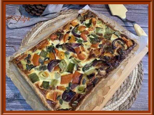 Tarte à la courge, poireaux et oignon rouge