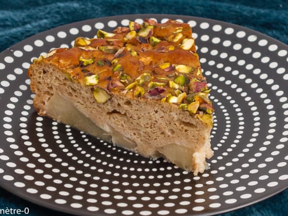 Gâteau moelleux aux poires, pistaches et à la ricotta
