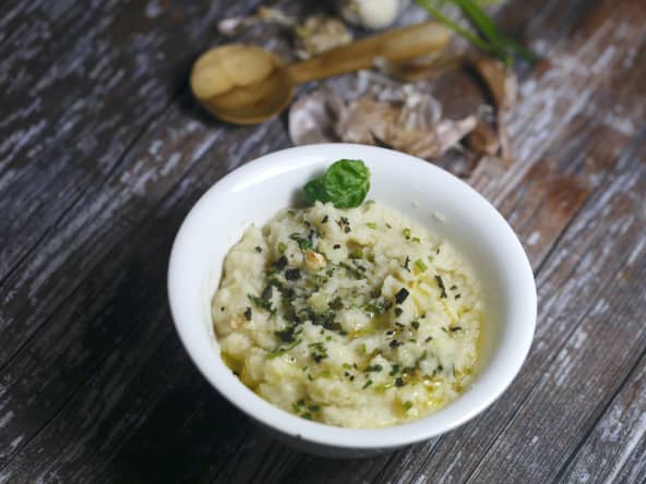 Purée de céleri à l'ail confit et aux herbes