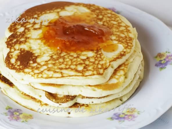 Pancakes au mascarpone et confiture