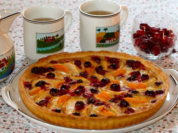 Tarte aux pommes, canneberges, épices à pain d'épices